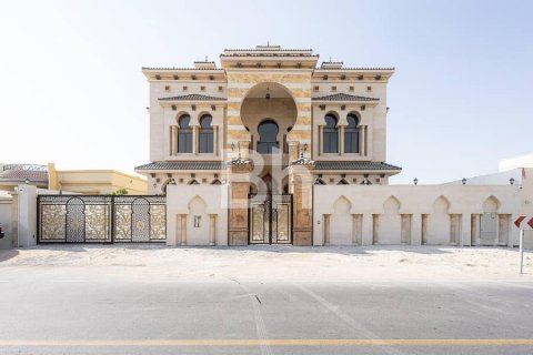 Villa à Al Quoz, Dubai, 7 chambres, 1115 m², № 23032 - photo 9
