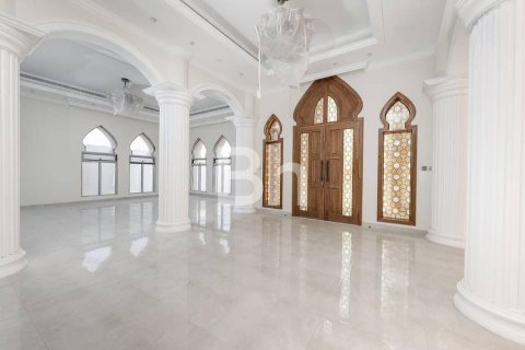 Villa à Al Quoz, Dubai, 7 chambres, 1115 m², № 23032 - photo 4