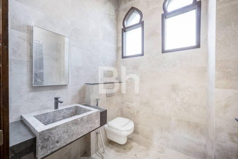Villa à Al Quoz, Dubai, 7 chambres, 1115 m², № 23032 - photo 13