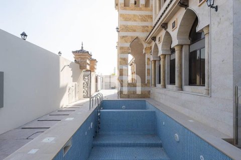 Villa à Al Quoz, Dubai, 7 chambres, 1115 m², № 23032 - photo 8