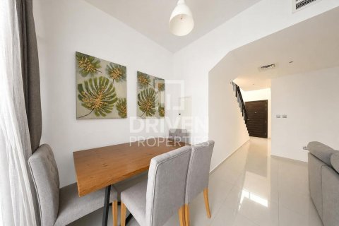 Adosado en Dubai, 2 dormitorios, 133.41 m², № 142845 - foto 4