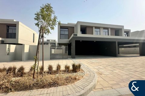 Villa en The Pulse, Dubai South (Dubai World Central), Dubai, 4 dormitorios, 306 m², № 75262 - foto 1