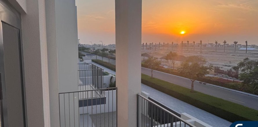 Villa en The Valley, Dubai, 3 dormitorios, 191 m², № 74650