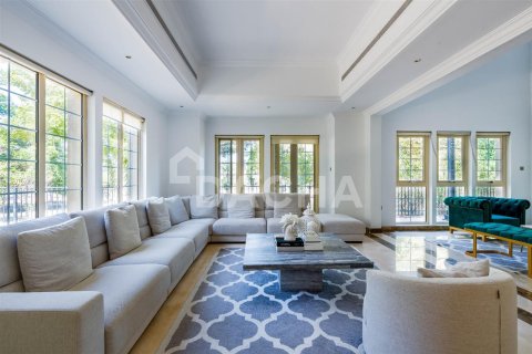 Villa en Dubai, 4 dormitorios, 501.7 m², № 7017 - foto 3