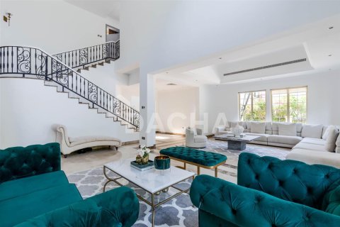 Villa en Dubai, 4 dormitorios, 501.7 m², № 7017 - foto 4