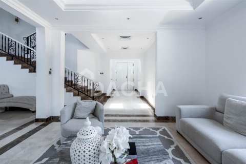 Villa en Dubai, 4 dormitorios, 501.7 m², № 7017 - foto 5