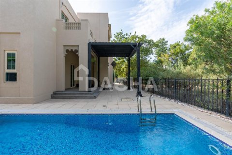 Villa en Dubai, 4 dormitorios, 501.7 m², № 7017 - foto 15