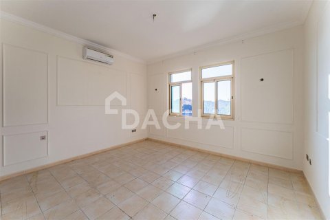 Villa en Dubai, 4 dormitorios, 492.4 m², № 7026 - foto 7