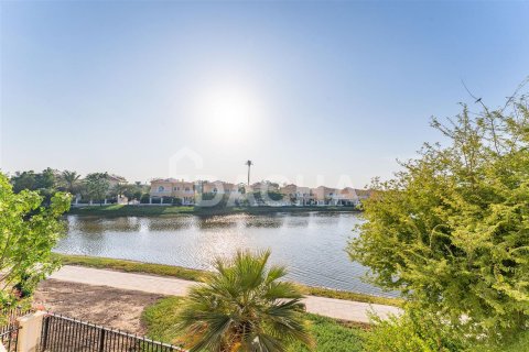 Villa en Dubai, 4 dormitorios, 492.4 m², № 7026 - foto 10