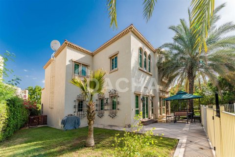 فيلا في دبي 4 غرف نوم, 492.4 م² رقم 7016 - صورة 1