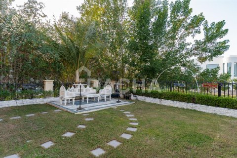 Villa en Dubai, 4 dormitorios, 511 m², № 7019 - foto 13