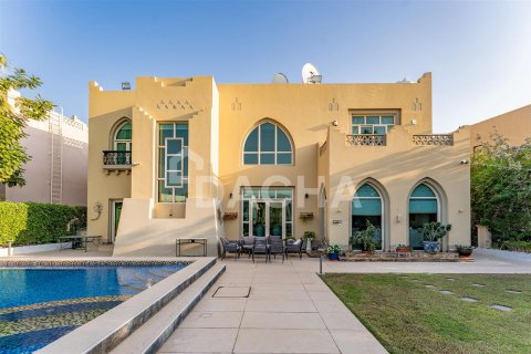 Villa en Dubai, 4 dormitorios, 511 m², № 7019 - foto 15