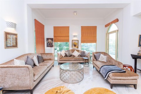 Villa en Dubai, 4 dormitorios, 511 m², № 7019 - foto 5