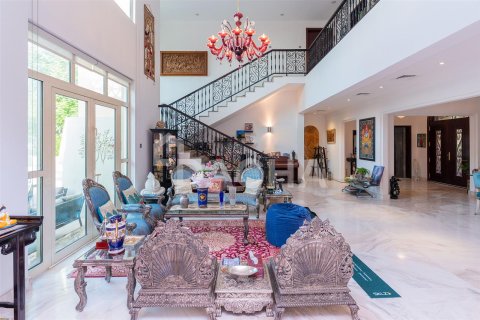 Villa en Dubai, 4 dormitorios, 511 m², № 7019 - foto 2