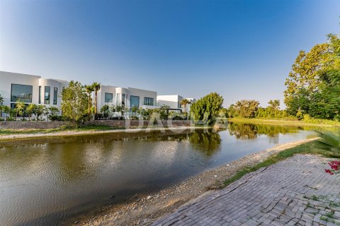 Villa en Dubai, 4 dormitorios, 511 m², № 7019 - foto 14