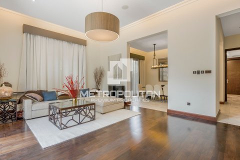 Villa in Al Barari, Dubai 6 bedrooms, 1010 sq.m. № 5026 - photo 4