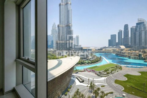 Apartment in Opera District, Downtown Dubai (Downtown Burj Dubai), Dubai 2 bedrooms, 105.35 sq.m. № 140949 - photo 16