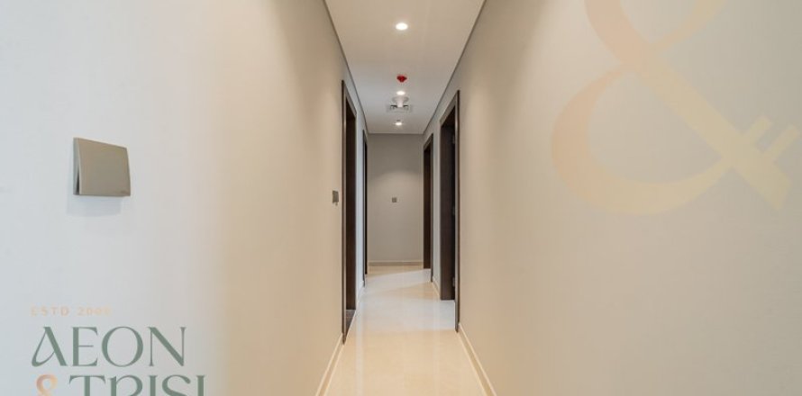 Apartamento en NOBLES TOWER en Business Bay, Dubai, 2 dormitorios, 118 m², № 62558