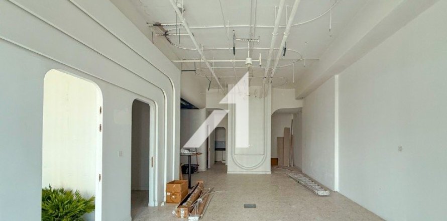 Oficina en Dubai, 125.6 m², № 10651
