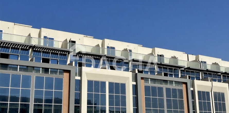 Таунхаус в Дубай Инвестмент Парке, Дубай, 4 спальни, 80м², № 105055
