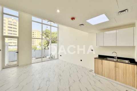 Купить таунхаус в Дубай Инвестмент Парке, Дубай: 4 спальни, 80м², № 105055 - фото 12