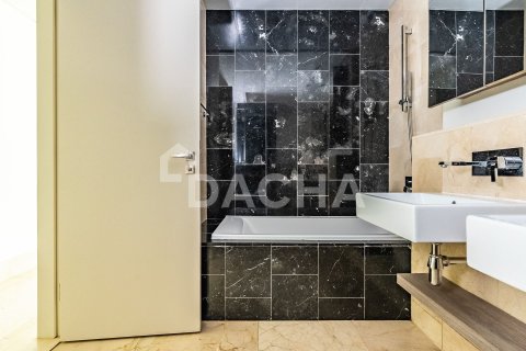 Купить квартиру в The Crescent, Пальма Джумейра, Дубай: 2 спальни, 123м², № 104998 - фото 14