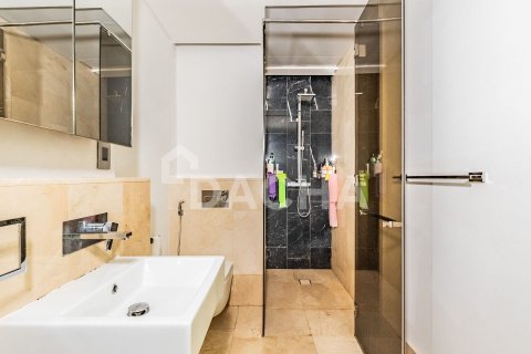 Купить квартиру в The Crescent, Пальма Джумейра, Дубай: 2 спальни, 123м², № 104998 - фото 16