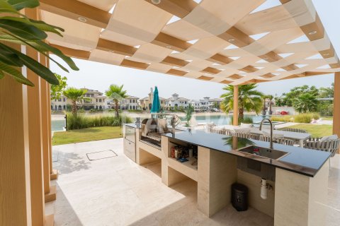 Купить виллу в Signature Villas, Пальма Джумейра, Дубай: 6 спален, 1245м², № 105003 - фото 24