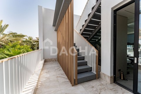 Купить виллу в Signature Villas, Пальма Джумейра, Дубай: 6 спален, 1245м², № 105003 - фото 2