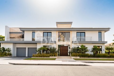 Вилла в Signature Villas, Пальма Джумейра, Дубай, 6 спален, 1245м², № 105003