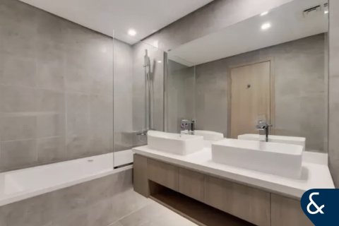 Apartment in STELLA MARIS TOWER in Dubai Marina, Dubai 2 bedrooms, 128 sq.m. № 99141 - photo 3