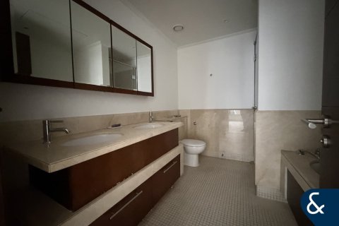 Apartment in SOUTH RIDGE in Downtown Dubai (Downtown Burj Dubai), Dubai 2 bedrooms, 139 sq.m. № 99143 - photo 15