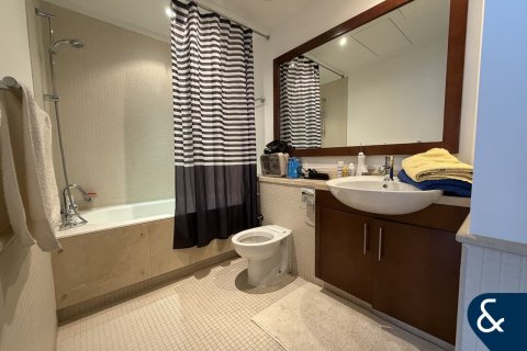 Apartment in SOUTH RIDGE in Downtown Dubai (Downtown Burj Dubai), Dubai 2 bedrooms, 139 sq.m. № 99143 - photo 8