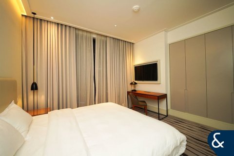 Apartment in Downtown Dubai (Downtown Burj Dubai), Dubai 2 bedrooms, 152 sq.m. № 99147 - photo 14