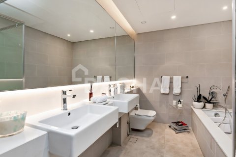 Apartment in Al Wasl, Dubai 2 bedrooms, 147 sq.m. № 105292 - photo 24