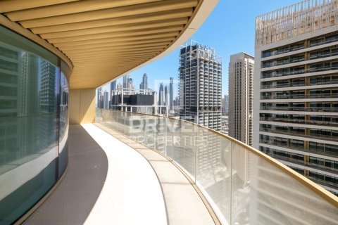 Apartment in EMAAR Beachfront, Dubai Harbour, Dubai 3 bedrooms, 227 sq.m. № 86715