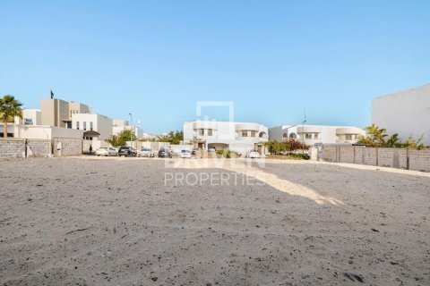 Terreno en Umm Suqeim, Dubai, 1117.62 m², № 135910 - foto 6