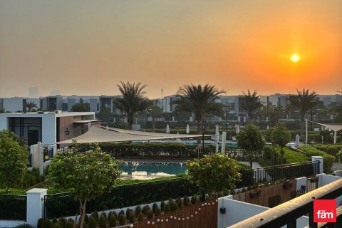 Townhouse in Dubai 4 bedrooms, 307.9 sq.m. № 7485 - photo 1