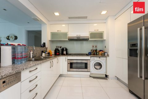 Apartment in Palm Jumeirah, Dubai 2 bedrooms, 165.2 sq.m. № 7484 - photo 7
