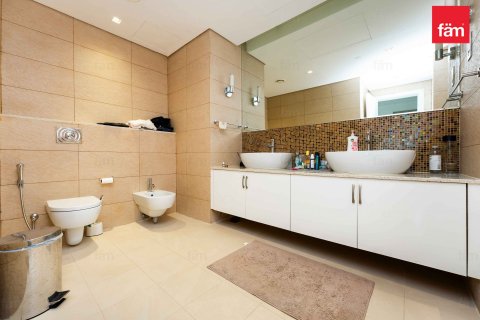 Apartment in Palm Jumeirah, Dubai 2 bedrooms, 165.2 sq.m. № 7484 - photo 4