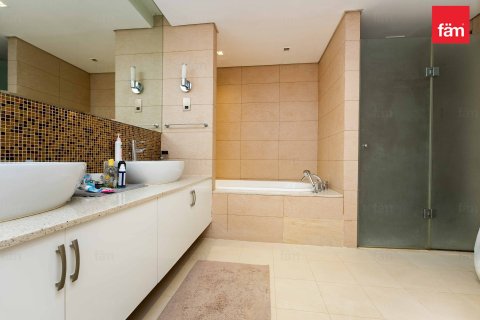 Apartment in Palm Jumeirah, Dubai 2 bedrooms, 165.2 sq.m. № 7484 - photo 2