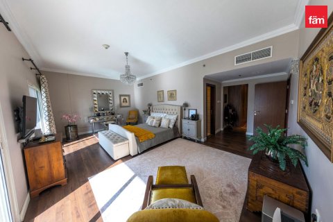 Penthouse in Dubai Sports City, Dubai 4 bedrooms, 455.9 sq.m. № 10535 - photo 14