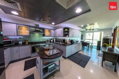 Penthouse in Dubai Sports City, Dubai 4 bedrooms, 455.9 sq.m. № 10535 - photo 10