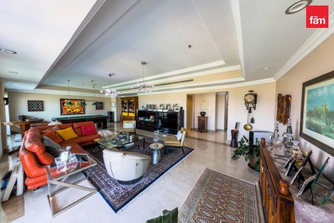 Penthouse in Dubai Sports City, Dubai 4 bedrooms, 455.9 sq.m. № 10535 - photo 6