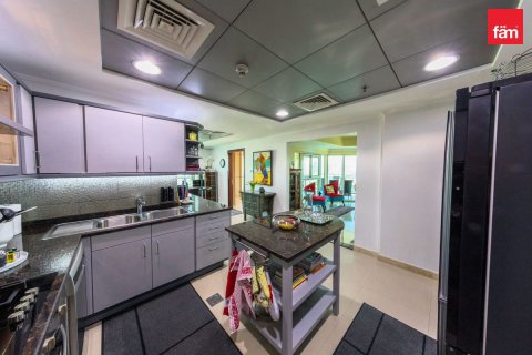 Penthouse in Dubai Sports City, Dubai 4 bedrooms, 455.9 sq.m. № 10535 - photo 11
