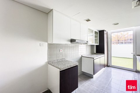 Adosado en Dubai, 3 dormitorios, 271.8 m², № 10529 - foto 9