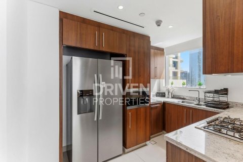 Apartamento en Boulevard Point, Downtown Dubai (Downtown Burj Dubai), Dubai, 2 dormitorios, 132.2 m², № 128382 - foto 14