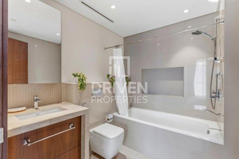 Apartamento en Boulevard Point, Downtown Dubai (Downtown Burj Dubai), Dubai, 2 dormitorios, 132.2 m², № 128382 - foto 17