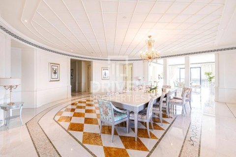 Apartment in Palazzo Versace, Culture Village, Dubai 4 bedrooms, 467.77 sq.m. № 128380 - photo 11