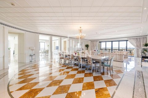 Apartment in Palazzo Versace, Culture Village, Dubai 4 bedrooms, 467.77 sq.m. № 128380 - photo 10